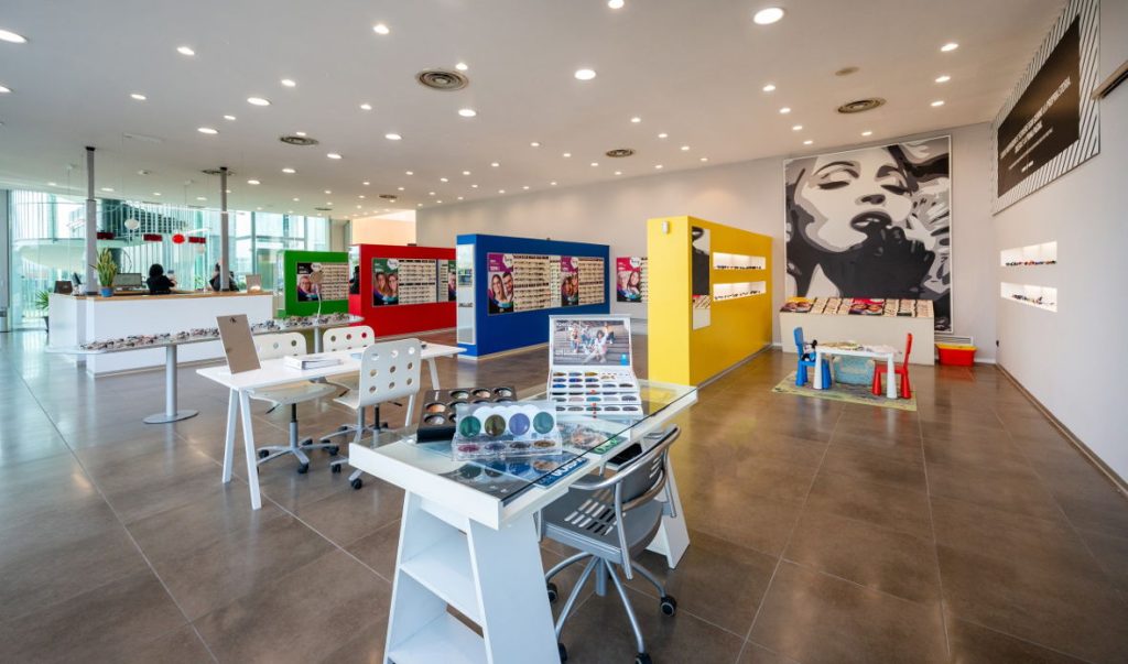 Occhiali.it ottico Corbetta milanese - postazioni clienti