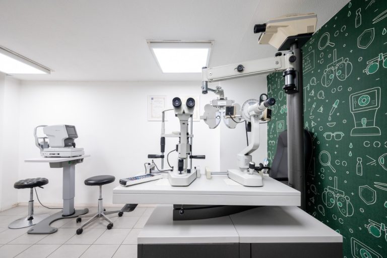 Occhiali ottico Torino Corso Siracusa strumenti esame vista