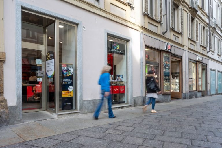 Occhiali ottico Torino via Garibaldi - ingresso negozio